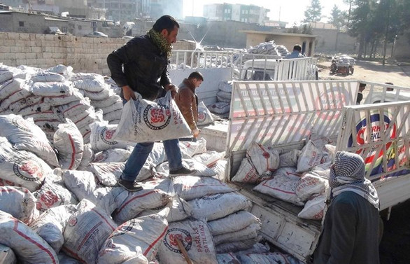 Muhtaç ailelere 500 kilo kömür yardımı