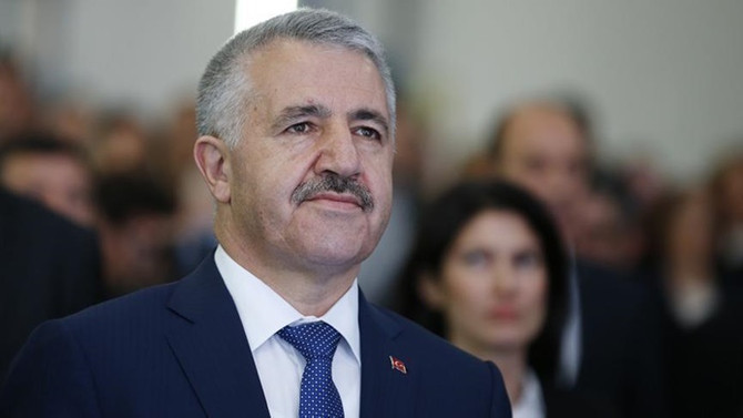 Arslan: Havayolu ağında yolcu sayısı rekor seviyeye erişti