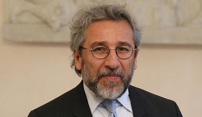 Can Dündar ve İlhan Tanır için kırmızı bülten