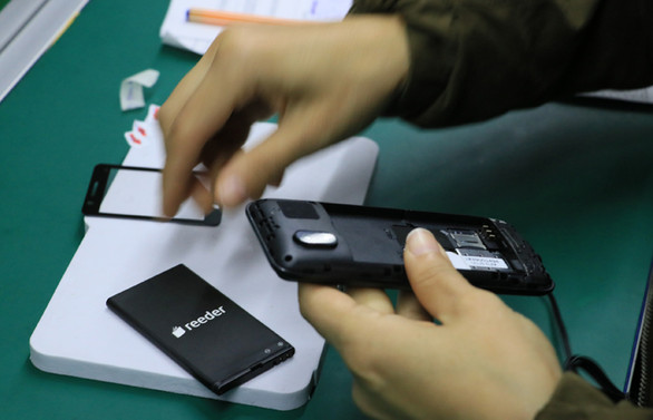 Yerli üretim tuşlu cep telefonu yurt dışına da satılacak