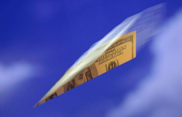 Dolar 5.70'in altına çekildi