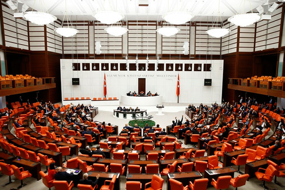 'Emeklilikte yaşa takılanlar' önergesi reddedildi