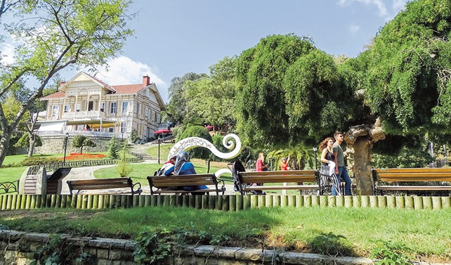 Güz renkleriyle süslenirken İstanbul