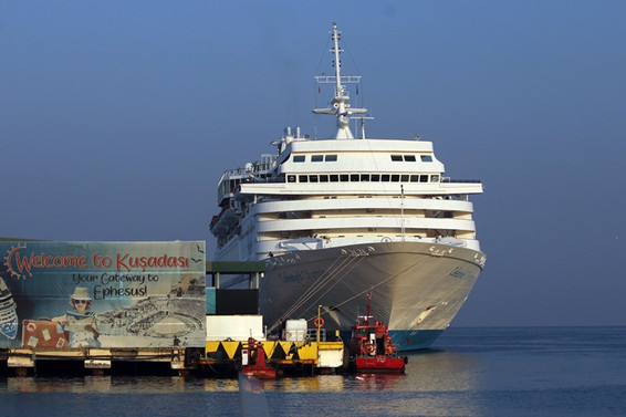 Kuşadası Limanı'na bu yıl 152 kruvaziyer demirledi