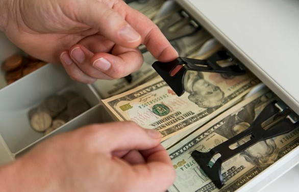Dolar/TL 5.45'e geriledi