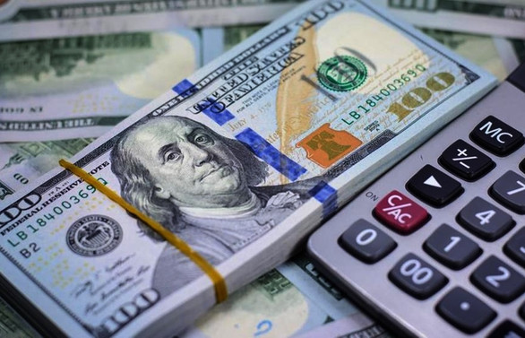 Dolar bugün 5.35 civarında yatay bir seyir izledi