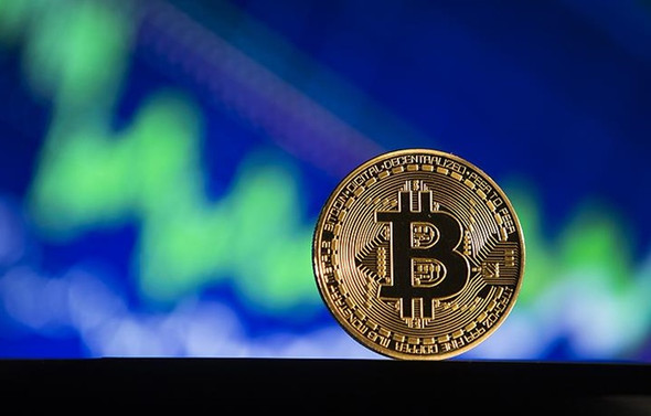 Bitcoin bir yıldır ilk kez 5 bin doların altına geriledi