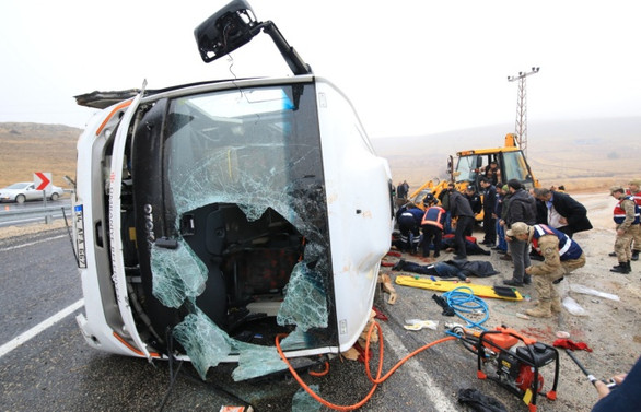 Malatya'da midibüs devrildi: 7 ölü, 15 yaralı