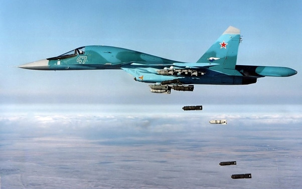 Rus uçakları İdlib'i bombaladı