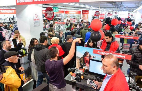 ‘Efsane Cuma’da yeni rekorlar kırıldı
