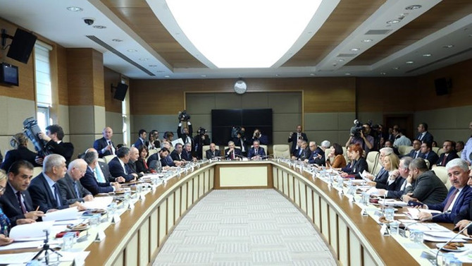Sağlık düzenlemeleri teklifinin 5. maddesi komisyondan geçti
