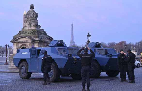 Paris'i 8 bin polis koruyacak