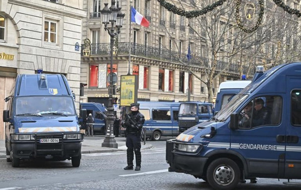 Paris'te 85 kişi gözaltına alındı