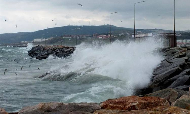 Marmara'da deniz ulaşımına poyraz engeli
