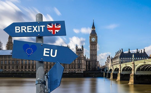İngiliz iş dünyasından siyasilere Brexit uyarısı