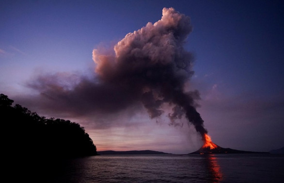 Endonezya'da yeni bir tsunami uyarısı