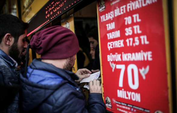 Yılbaşı büyük ikramiyesi için nefesler tutuldu