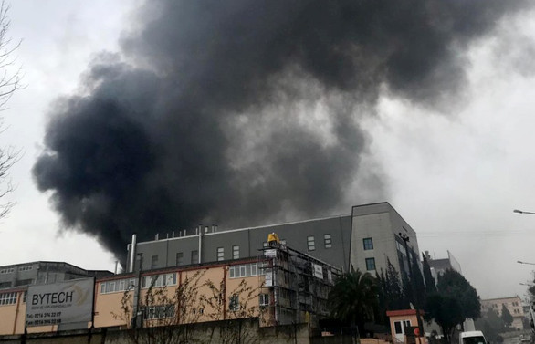 Tuzla'da fabrika yangını