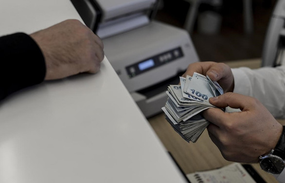 Bankacılık sektörü mevduatı 10.3 milyar TL arttı