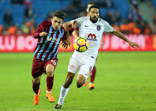 Başakşehir'den tek golle 3 puan