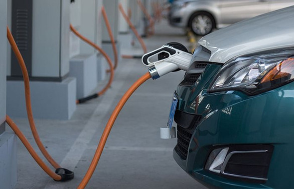 Maliye Bakanlığı: Elektrikli otomobile ÖTV zammı yok