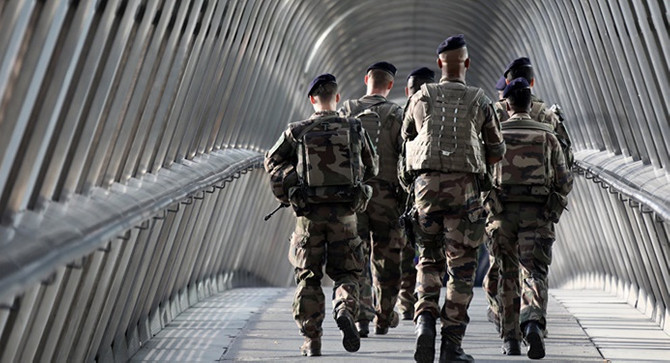 Mali'de 2 Fransız askeri öldü