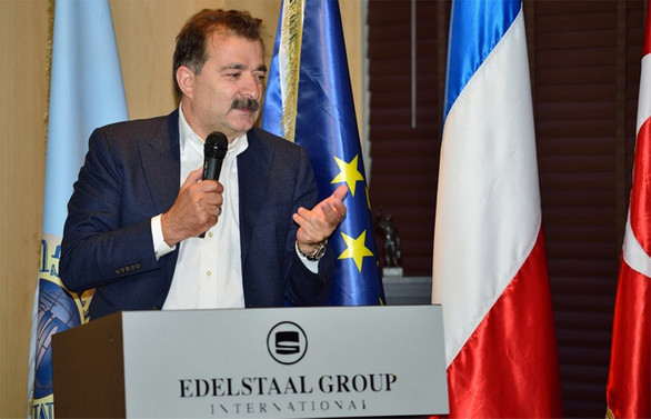 'Ne işim olur' dediği işten voleyi vurdu