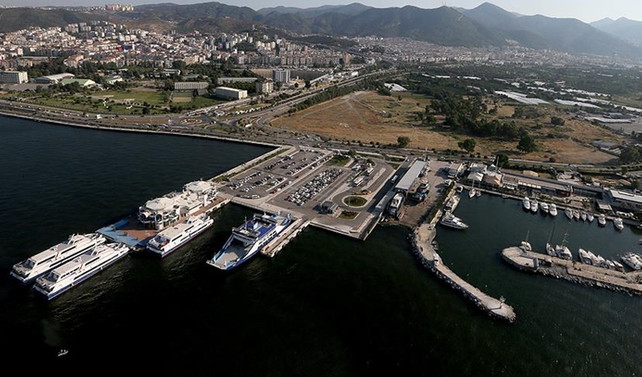 İzmir'de vapur seferleri iptal