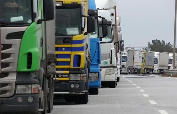 Kapıkule'de 20 kilometre TIR kuyruğu