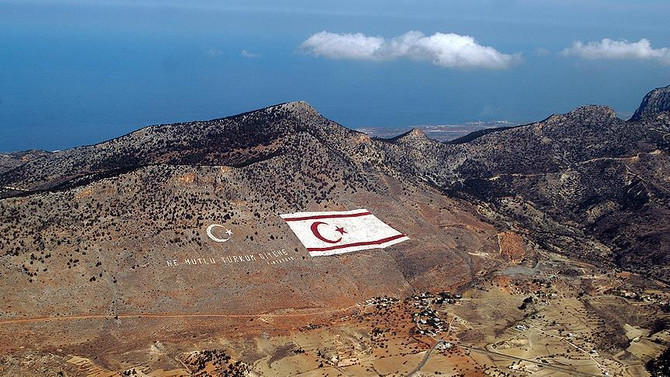 Kıbrıs'ta AB vatandaşlığı konusu yargıya taşınıyor