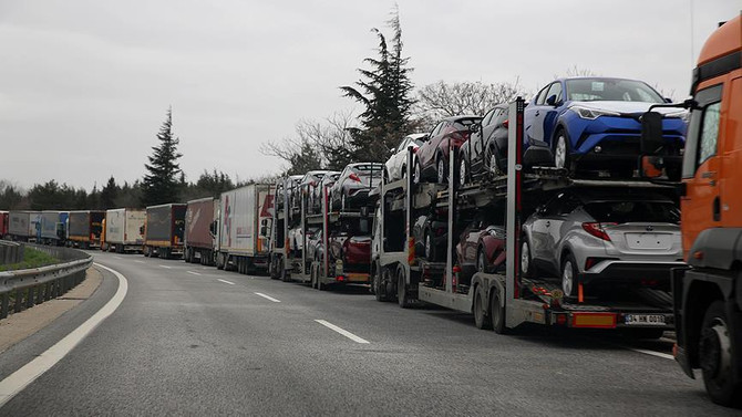 Avrupa kapıları yoğunluğa cevap veremedi