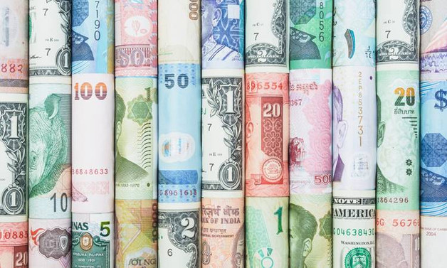 Türk lirası ile ihracat geriledi, ithalat arttı