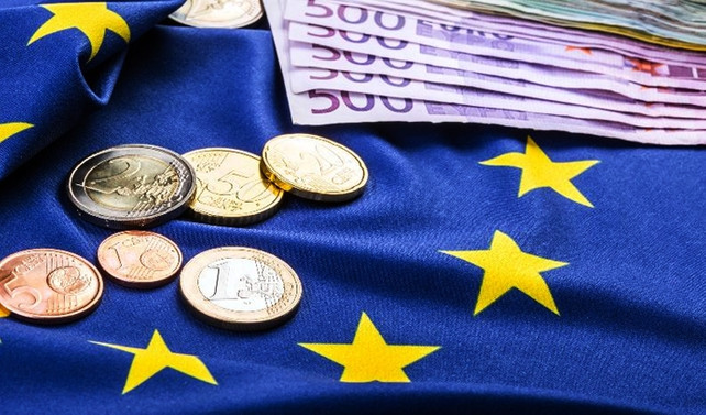 Euro Bölgesi'nde yıllık enflasyon düştü