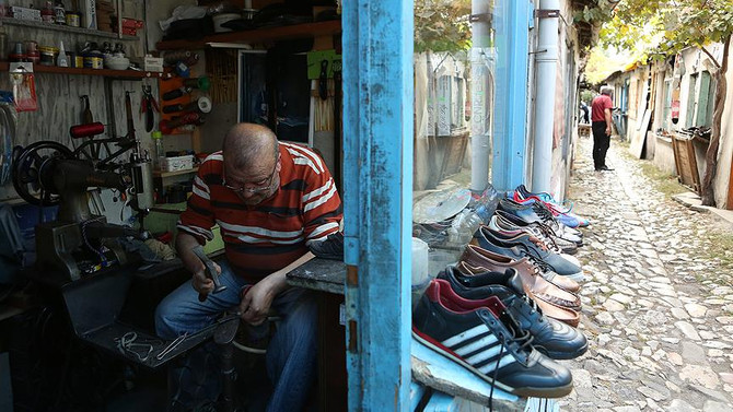 Esnaf kepenklerini 'rekor'a açtı