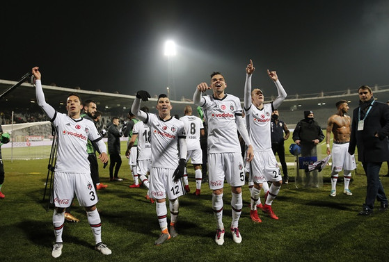 Beşiktaş, kupada yarı finalde
