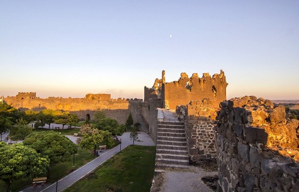 Diyarbakır’da turizmde yüzler gülmeye başladı