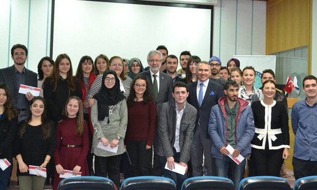 Uludağ Üniversitesi'nde okuyan 400 öğrenci e-dünya abonesi oldu