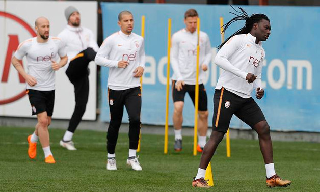 Derbi öncesi son idman taraftara açık