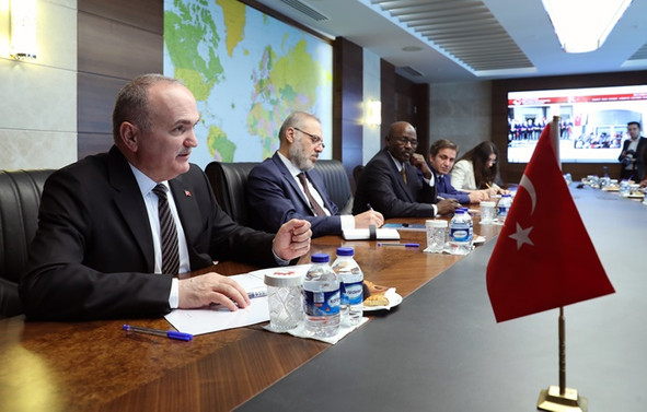 Bakan Özlü, Sudanlı bakanlarla görüştü