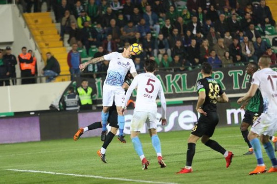 Trabzonspor 3 puanı 3 golle aldı
