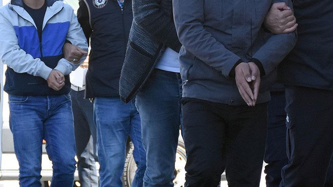 25 askere FETÖ gözaltısı