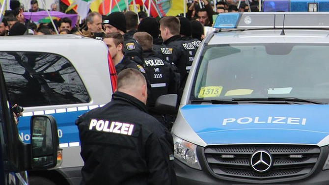 Alman polisi, Türklere olası saldırılara karşı tetikte