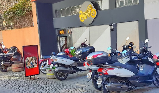 Motosiklet tutkunları 2 Teker Cafe'de buluşuyor