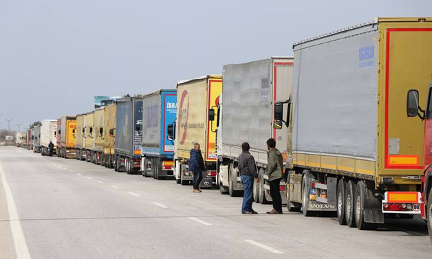 Avrupa'ya açılan sınır kapılarında TIR kuyruğu