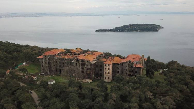 Eski Rum Yetimhanesi tehlike altındaki miraslar listesine girdi