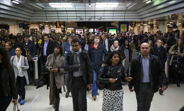 Londra'da metro istasyonunda yangın alarmı