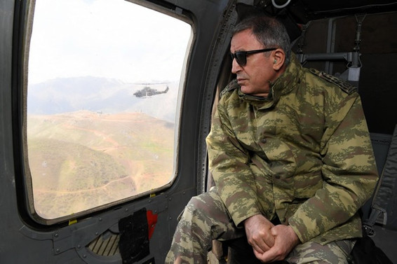 Orgeneral Akar, Irak sınırında