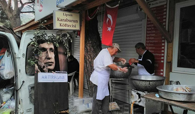 Stephen Hawking için İzmir'de lokma döküldü