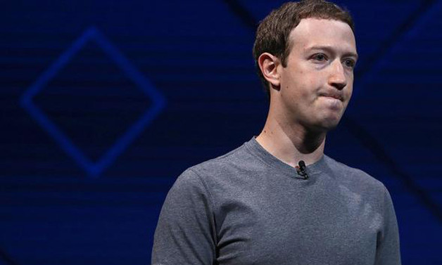 Facebook'un kurucusu, gazete ilanıyla özür diledi