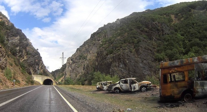 Tunceli'de çatışma çıktı, yol trafiğe kapatıldı